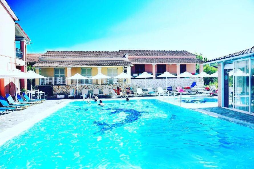 Nikoleta'S Corfu Apartments Γουβιά Εξωτερικό φωτογραφία