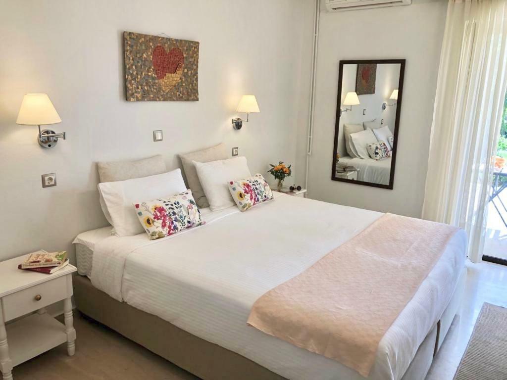 Nikoleta'S Corfu Apartments Γουβιά Εξωτερικό φωτογραφία